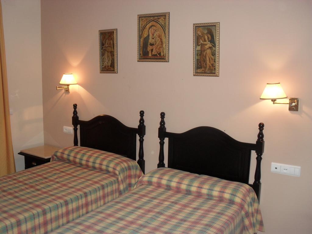 Hostal San Luis Almodóvar del Río Esterno foto