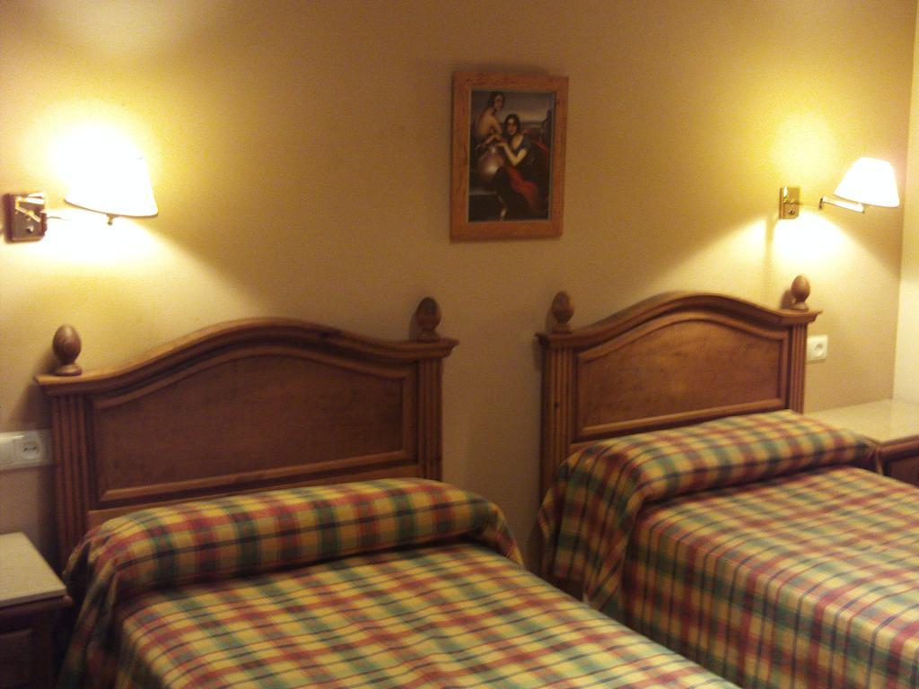 Hostal San Luis Almodóvar del Río Esterno foto